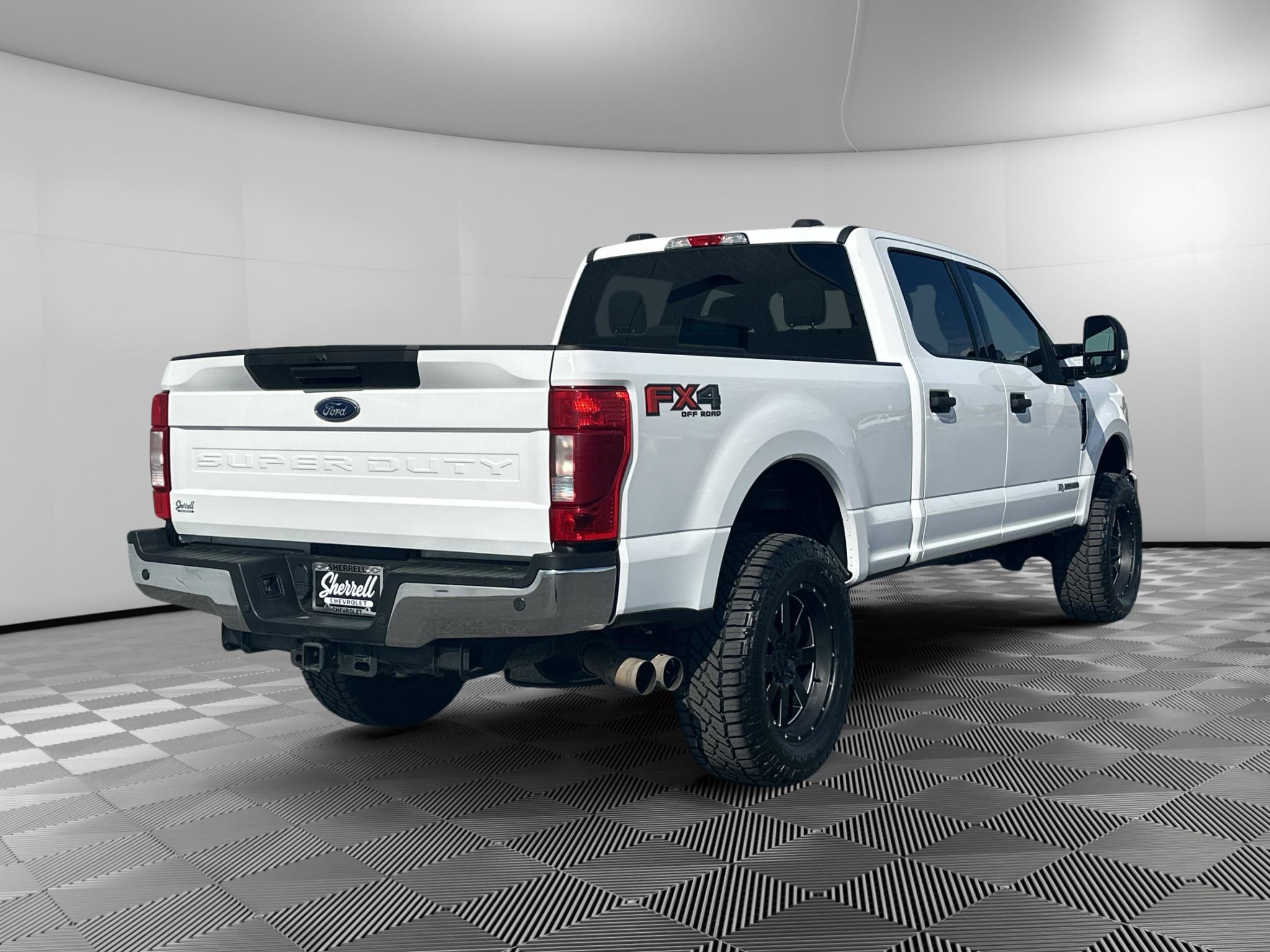 Used 2021 Ford F250 XLT w/ XLT Value Package AWD/4WD image 3