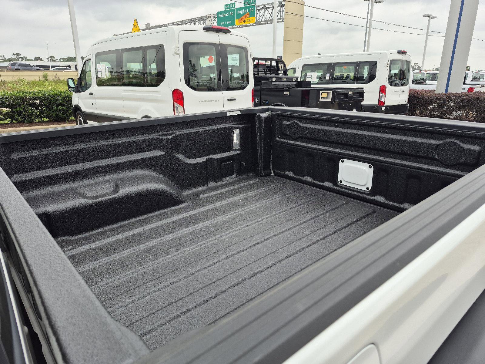 Used 2024 Jeep Gladiator Rubicon AWD/4WD image 10