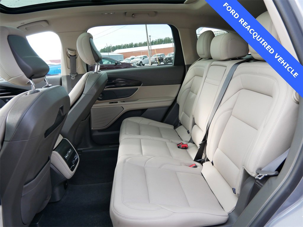 Used 2024 Lincoln Nautilus Premier w/ Equipment Group 102A image 10