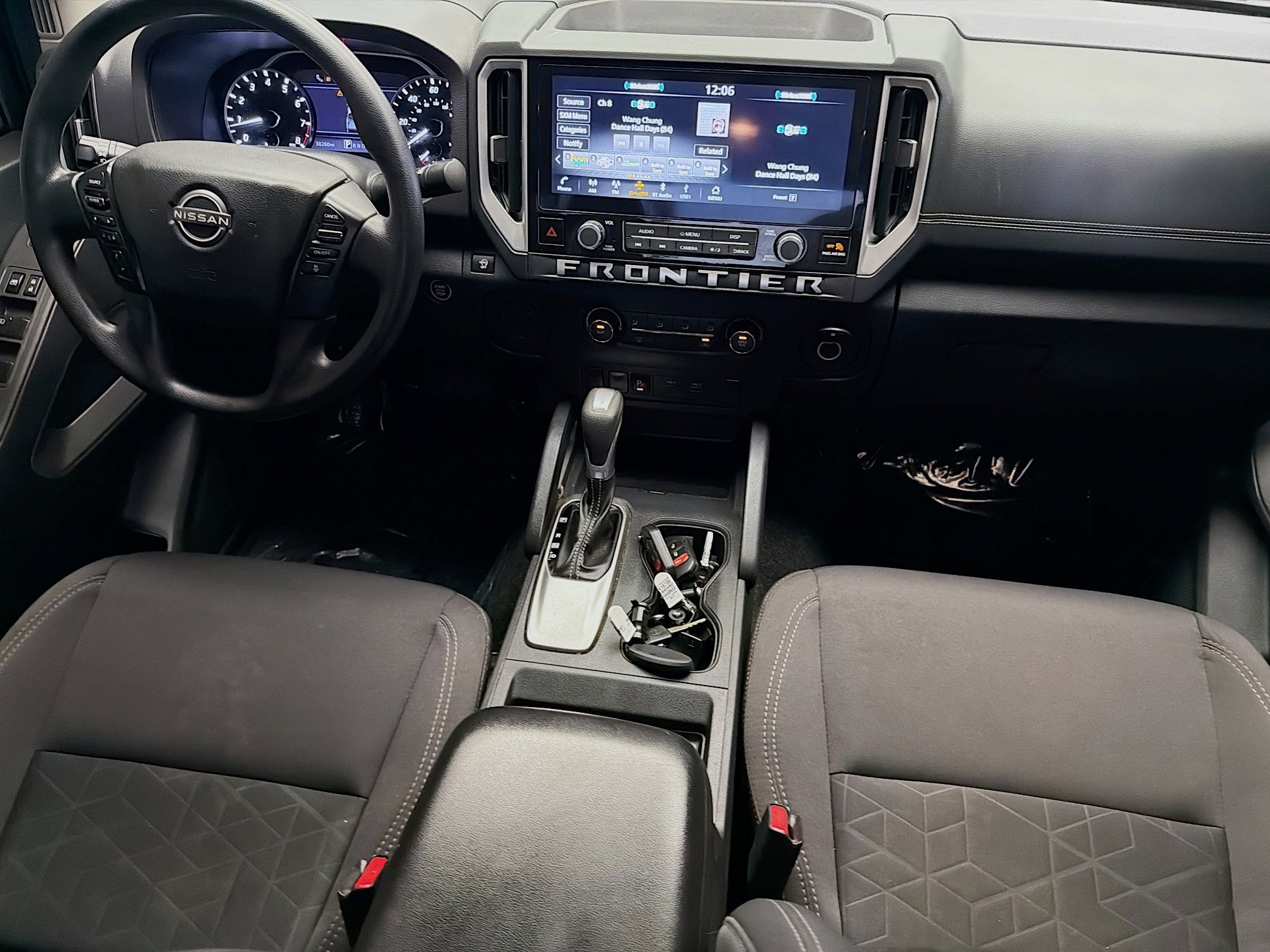 Used 2025 Nissan Frontier SV RWD image 12