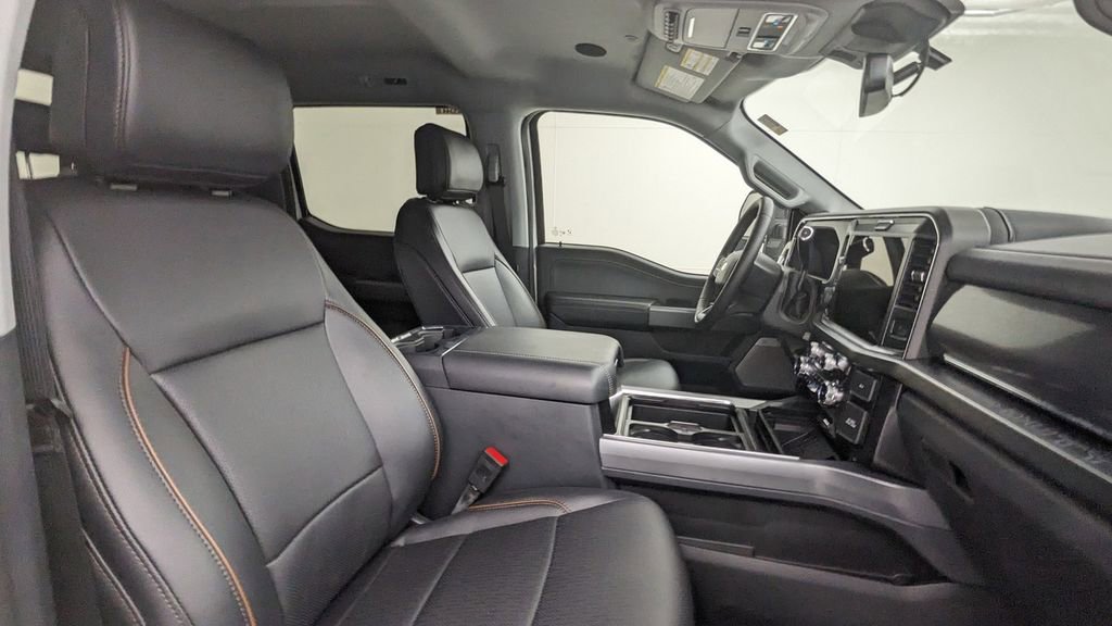 New 2025 Ford F350 Lariat w/ Lariat Ultimate Package image 38