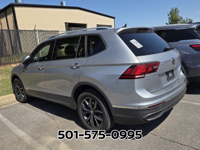 Used 2023 Volkswagen Tiguan SE FWD image 3