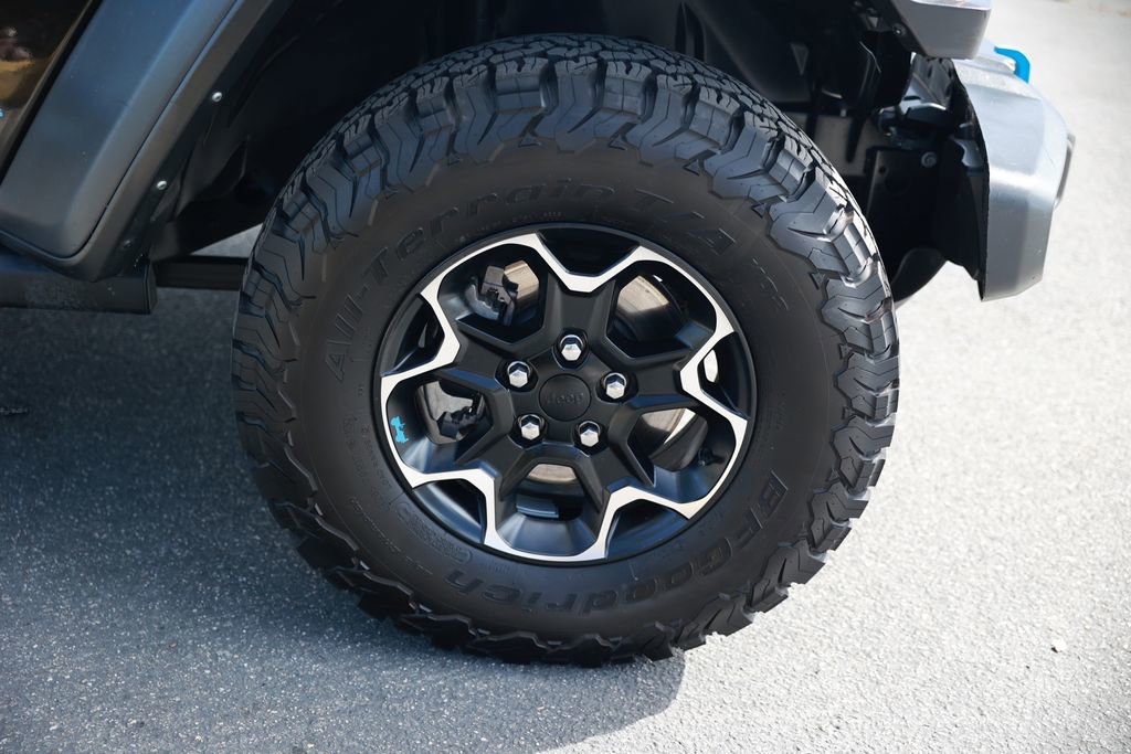 Used 2022 Jeep Wrangler Unlimited Rubicon 4xe w/ Cold Weather Group AWD/4WD image 8