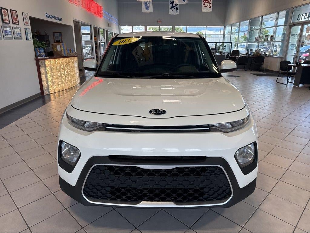 Used 2021 Kia Soul LX FWD image 2
