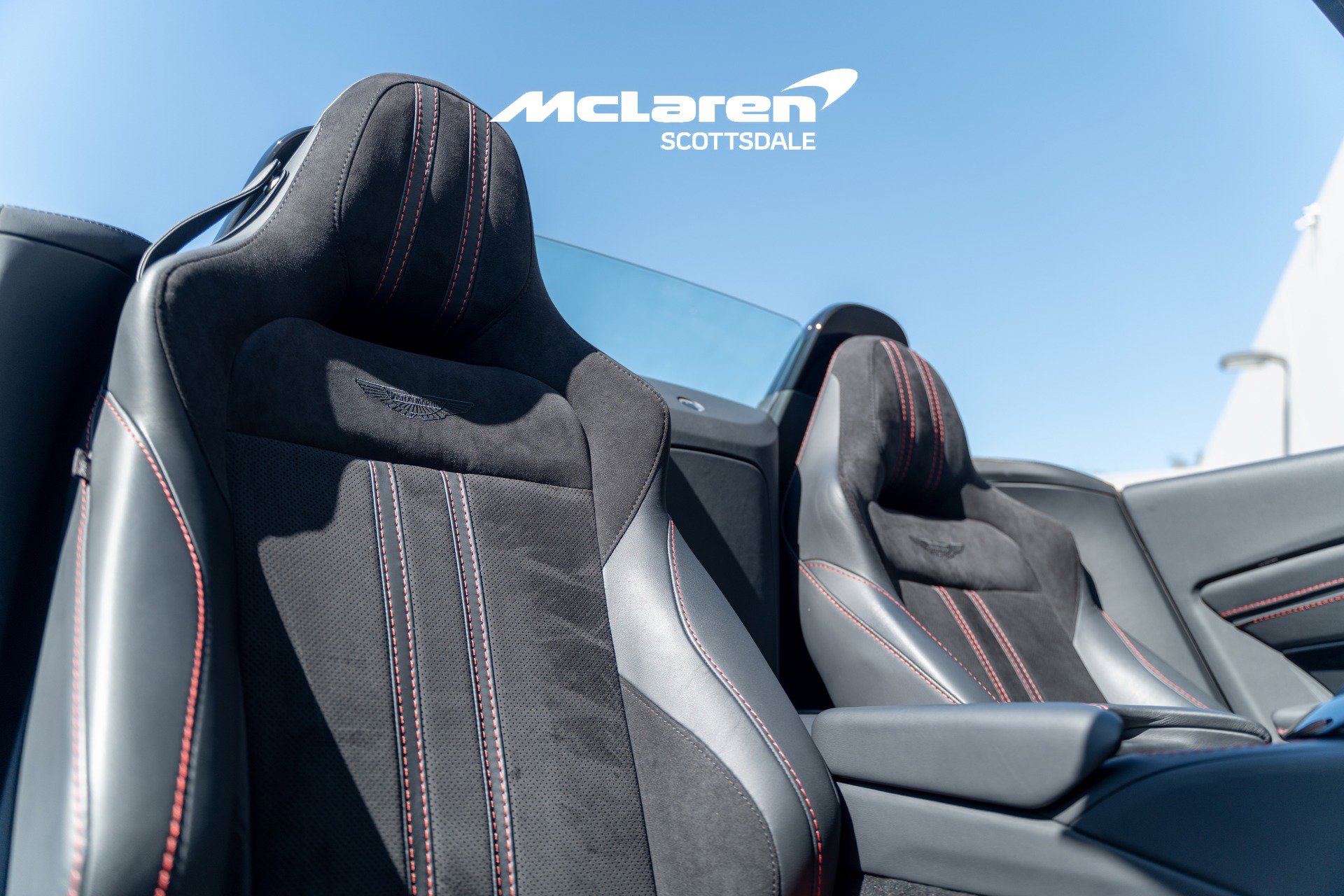 Used 2022 Aston Martin V8 Vantage Roadster image 12