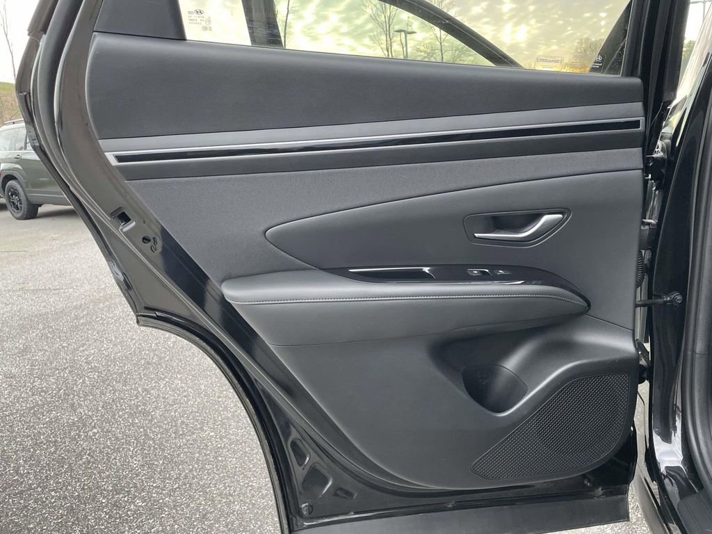 Certified 2023 Hyundai Tucson Limited w/ Winter Package image 2