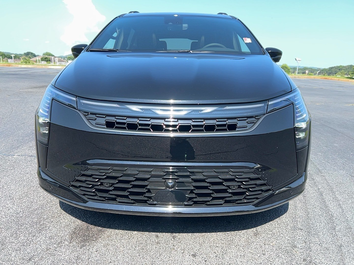 New 2027 Chrysler Pacifica Limited FWD image 2