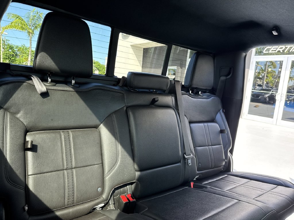 Used 2022 Chevrolet Silverado 1500 High Country w/ Technology Package AWD/4WD image 47