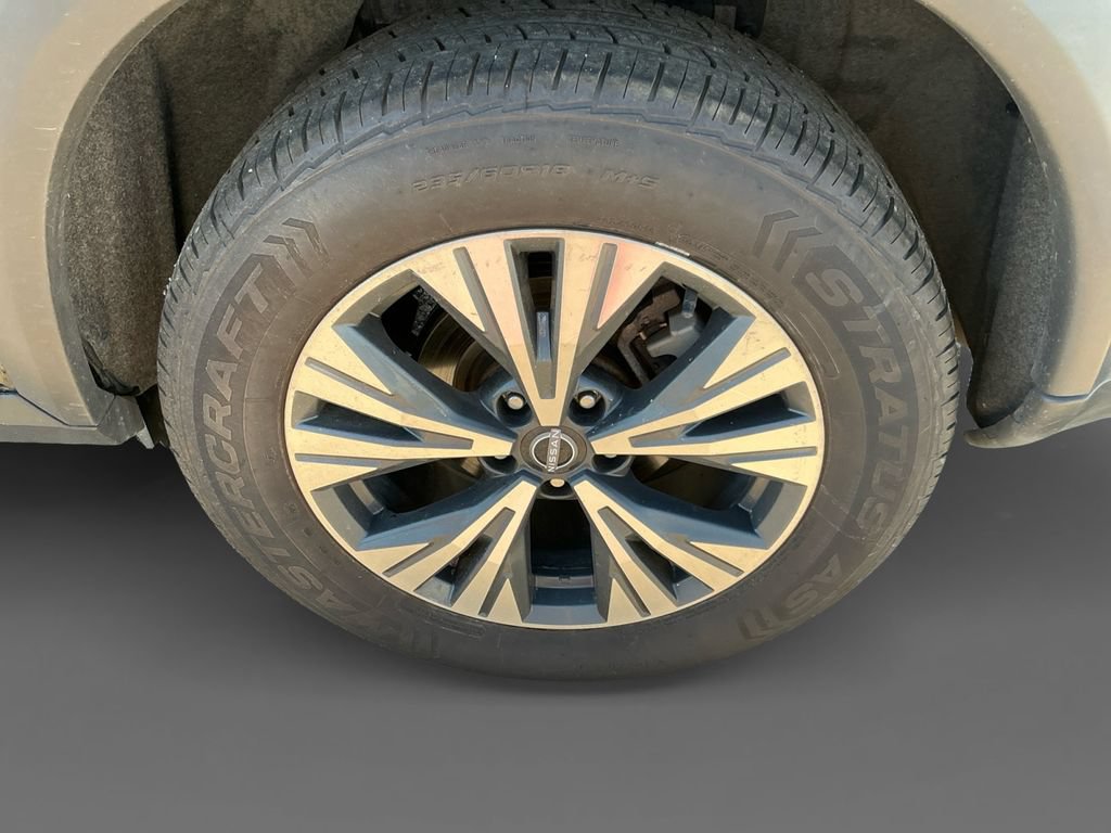 Used 2023 Nissan Rogue SV AWD/4WD image 14