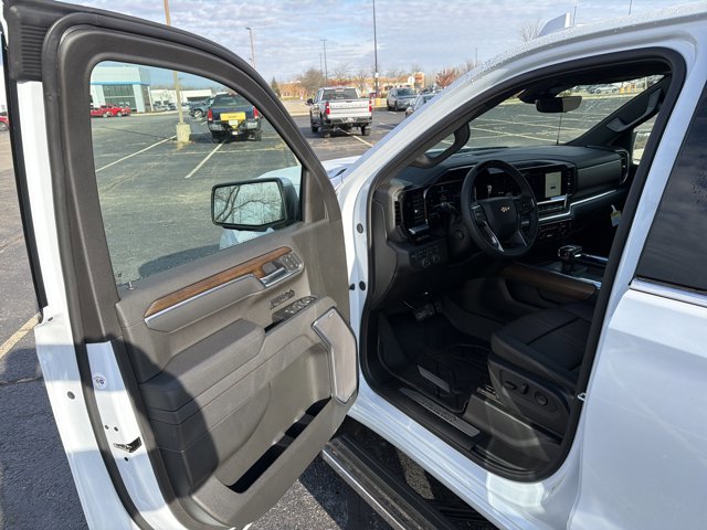 New 2026 Chevrolet Silverado 1500 High Country image 9