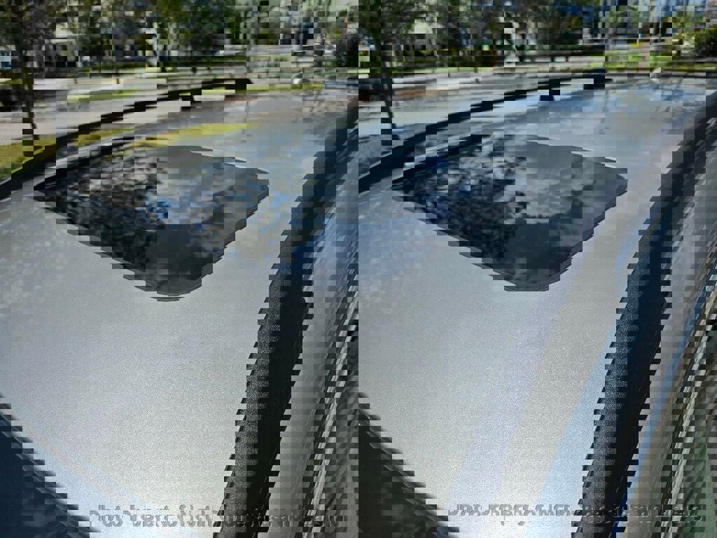 Used 2015 Volvo XC70 T5 Premier w/ Proximity Package FWD image 22