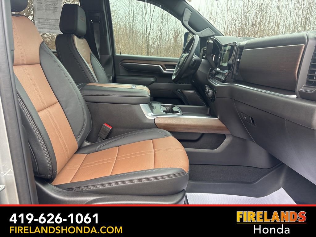 Used 2024 Chevrolet Silverado 3500 High Country w/ Technology Package image 48