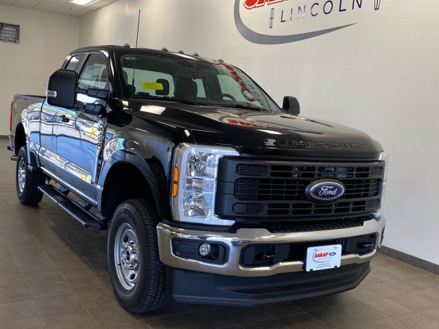 New 2026 Ford F250 XL w/ XL Chrome Package image 2