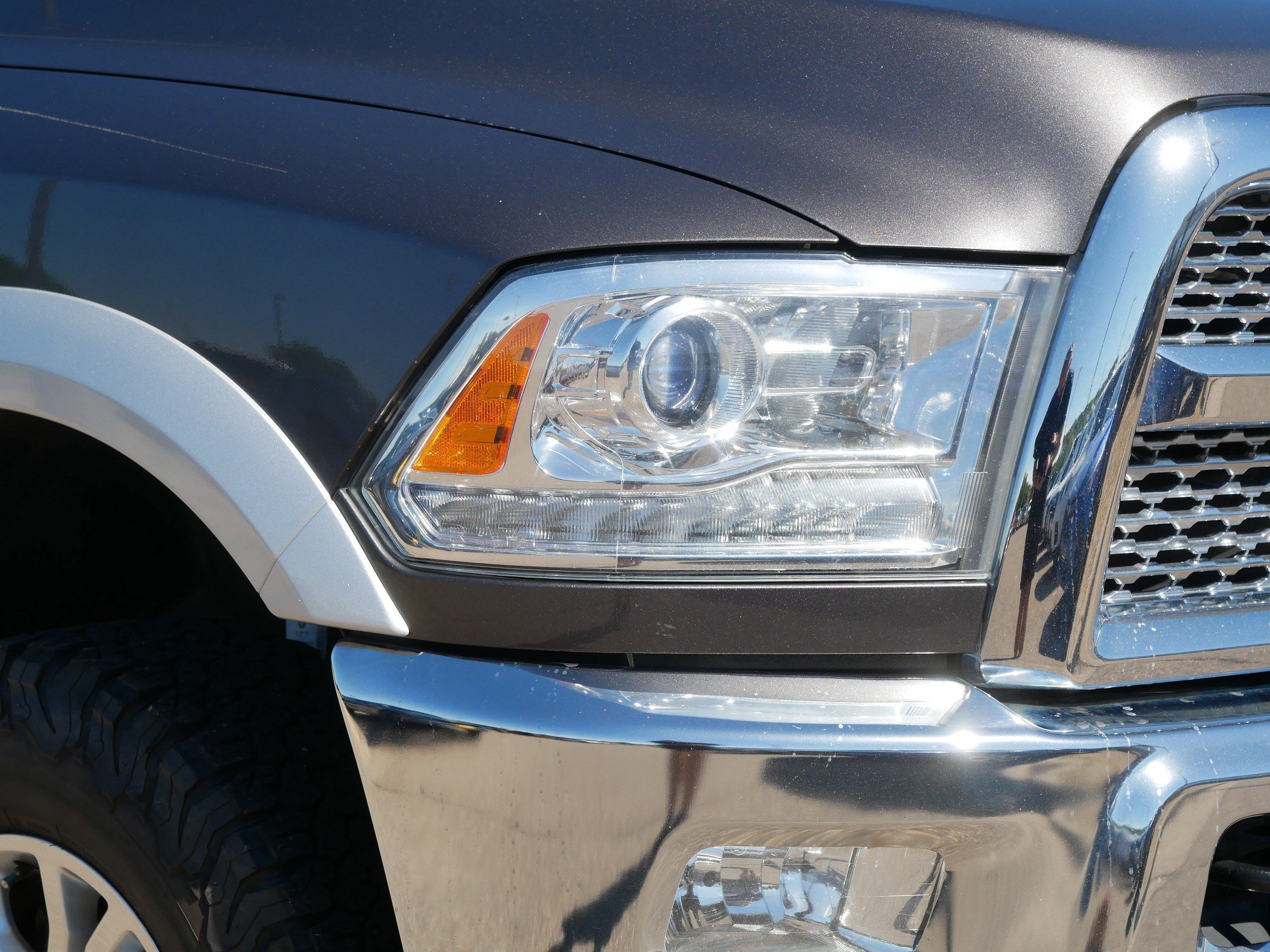 Used 2015 RAM 2500 Laramie AWD/4WD image 16