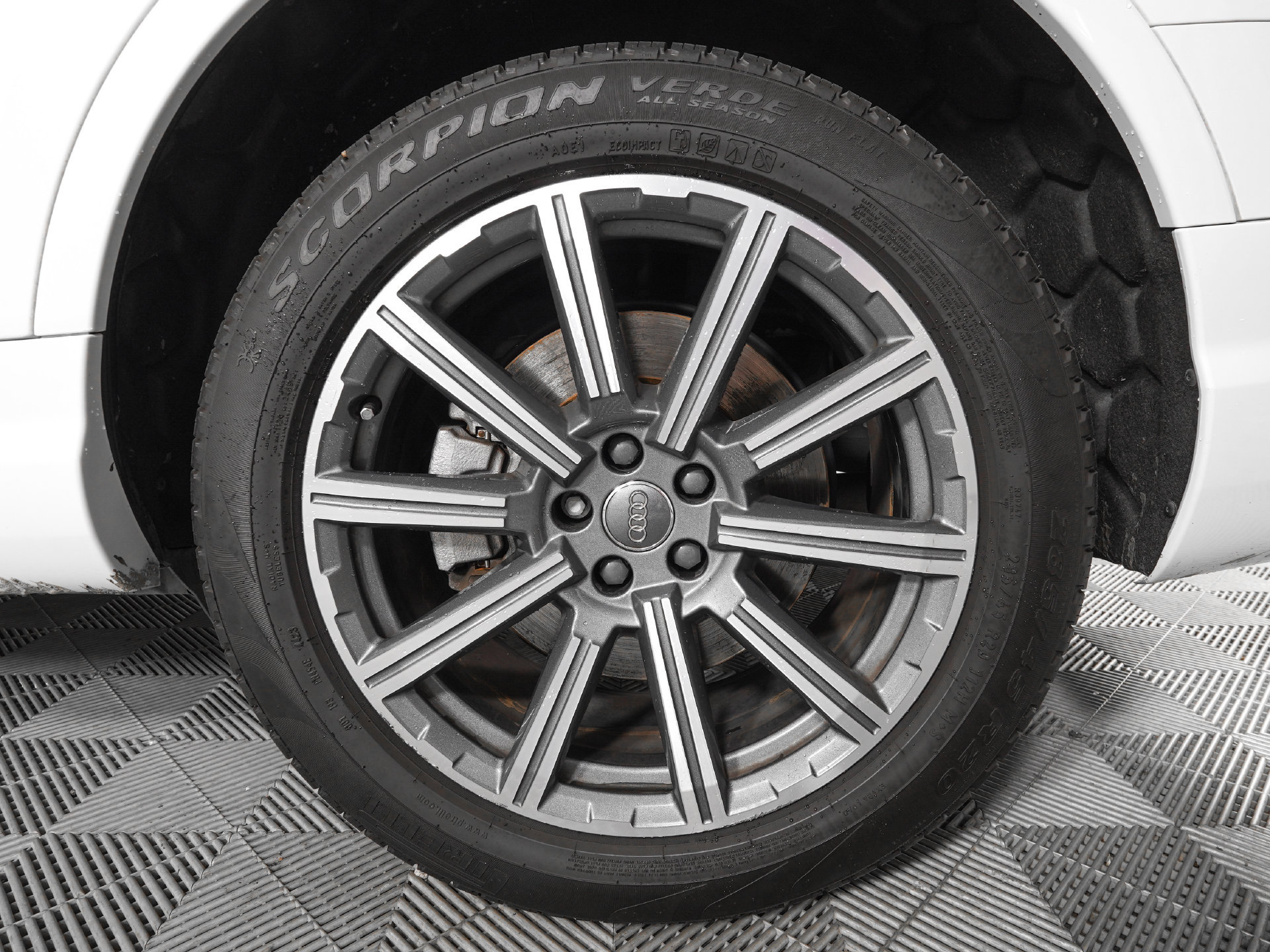 Used 2017 Audi Q7 3.0T Premium Plus AWD/4WD image 34