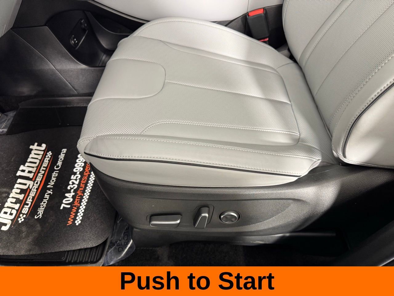 Used 2025 Hyundai Palisade SEL image 13