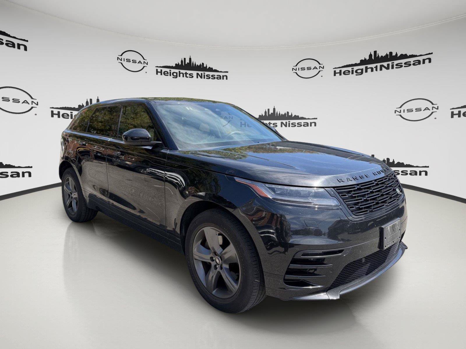 Used 2025 Land Rover Range Rover Velar Dynamic SE AWD/4WD image 6
