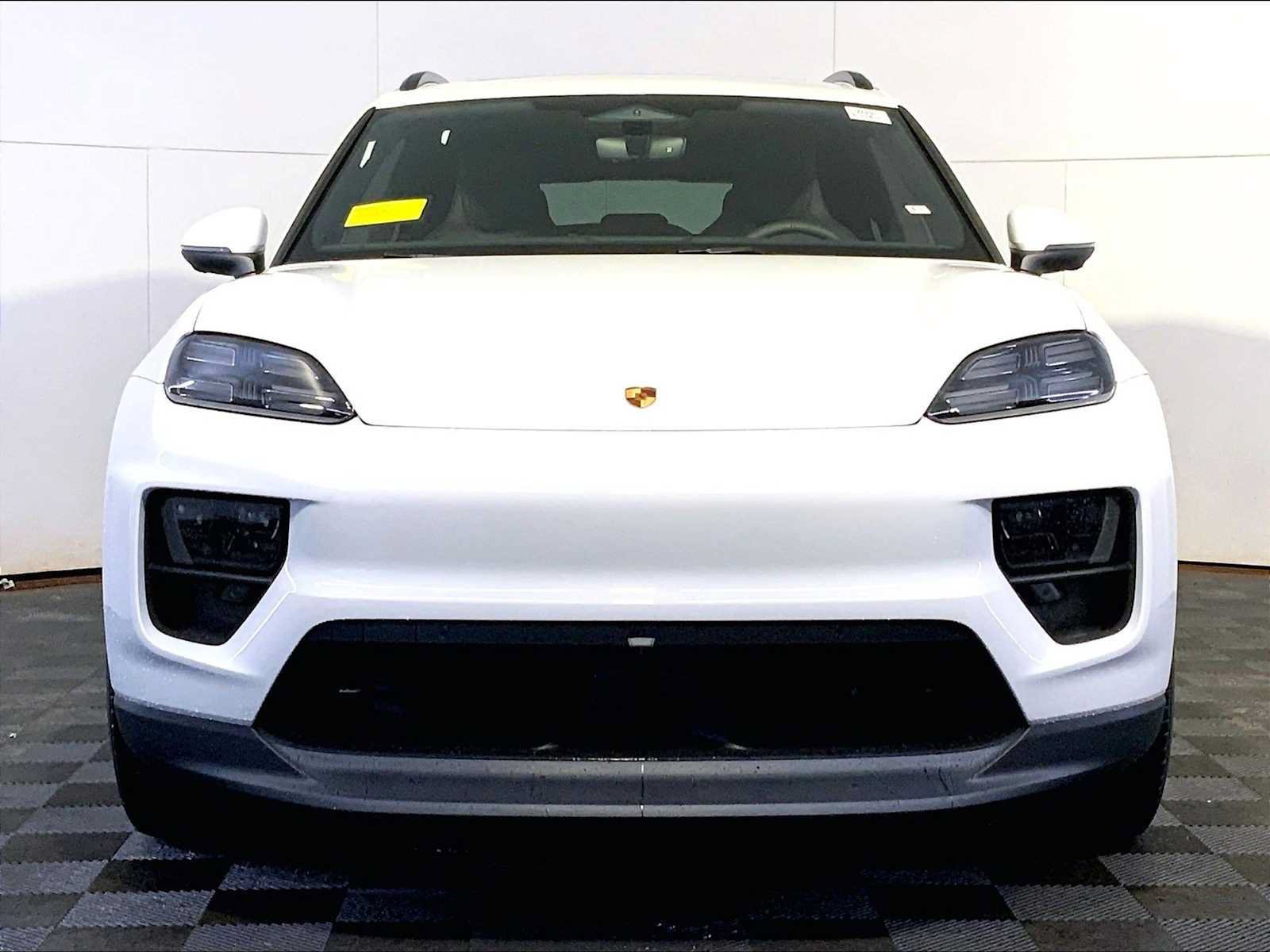 New 2026 Porsche Macan 4 Electric AWD/4WD image 10