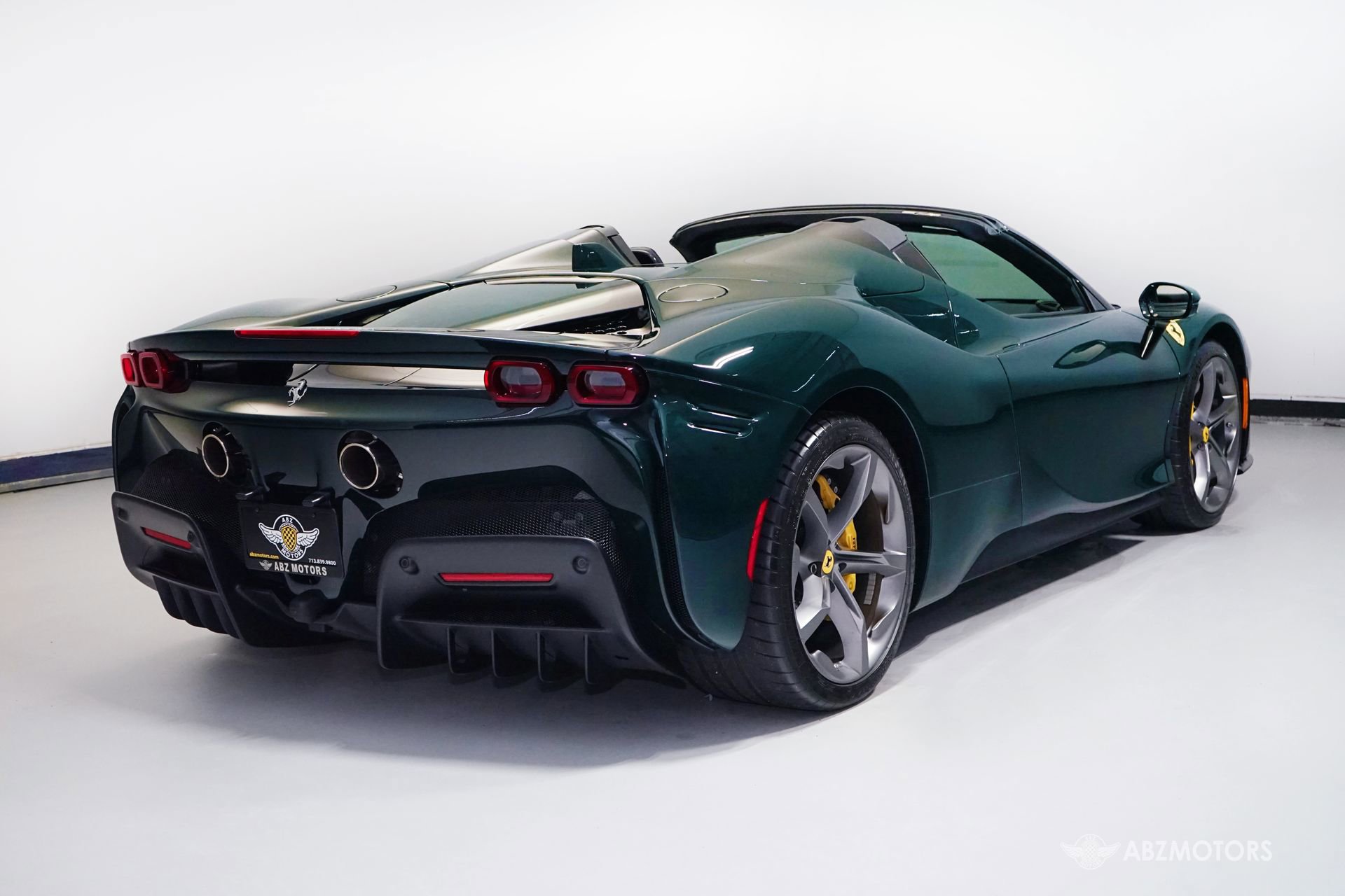 Used 2025 Ferrari SF90 Spider AWD/4WD image 6