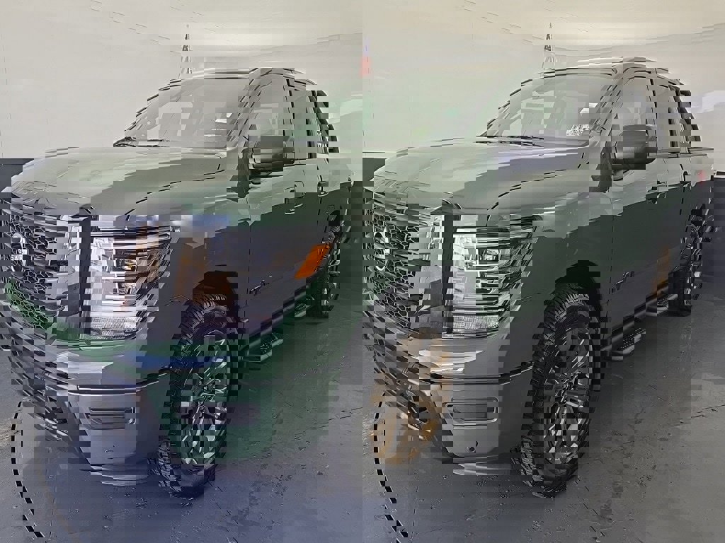 Used 2024 Nissan Titan SV w/ SV Bronze Edition Package image 3