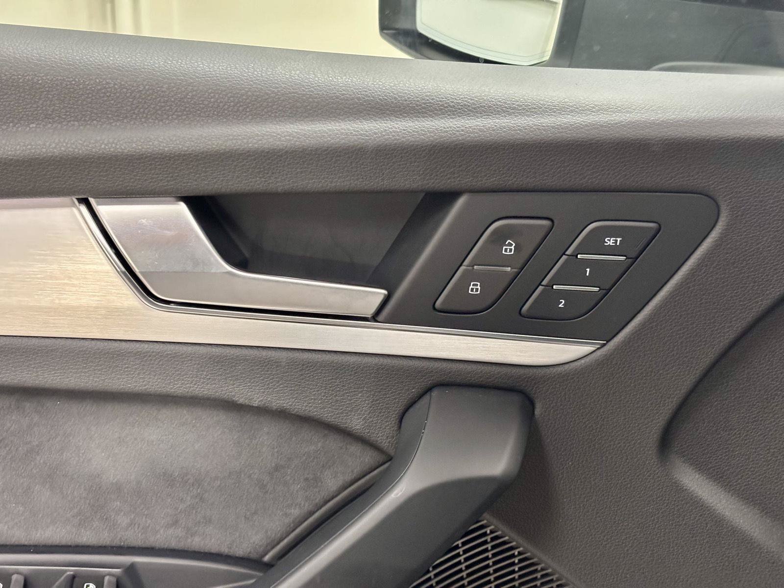 Used 2021 Audi SQ5 Prestige w/ Prestige Package AWD/4WD image 15