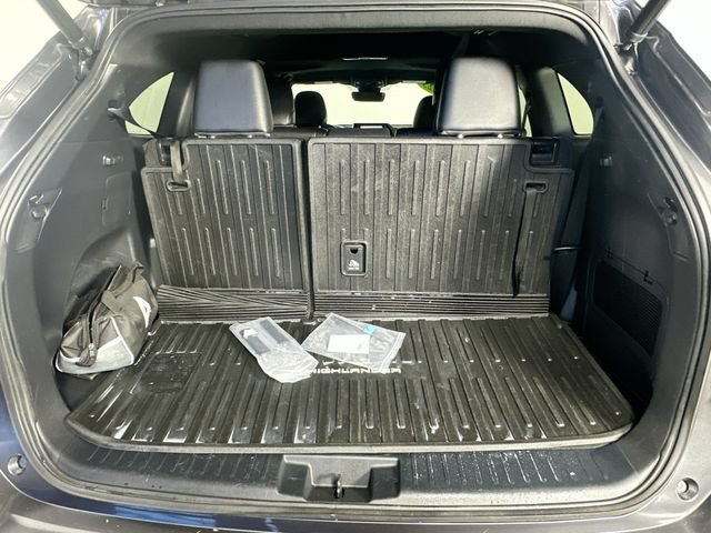 Used 2023 Toyota Highlander XSE AWD/4WD image 32