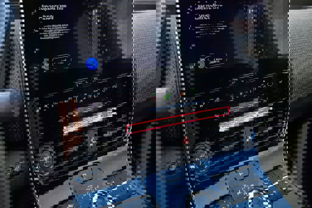 Used 2024 Toyota bZ4X XLE w/ Weather Package image 21