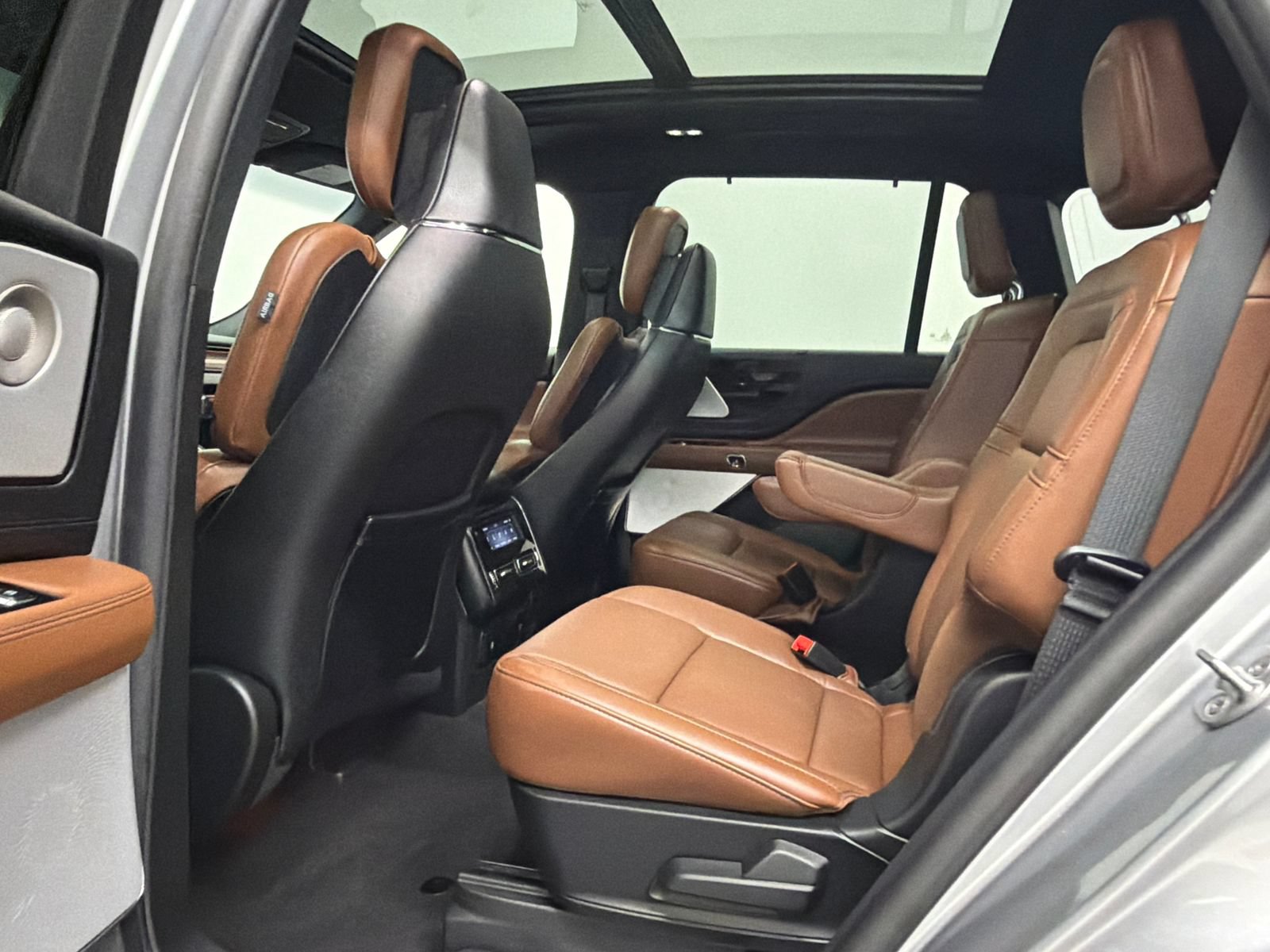 Certified 2023 Lincoln Aviator Grand Touring w/ Equipment Group 301A AWD/4WD image 20