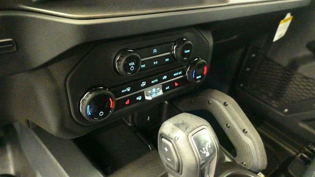 New 2026 Ford Bronco Big Bend w/ Black Diamond Package AWD/4WD image 17