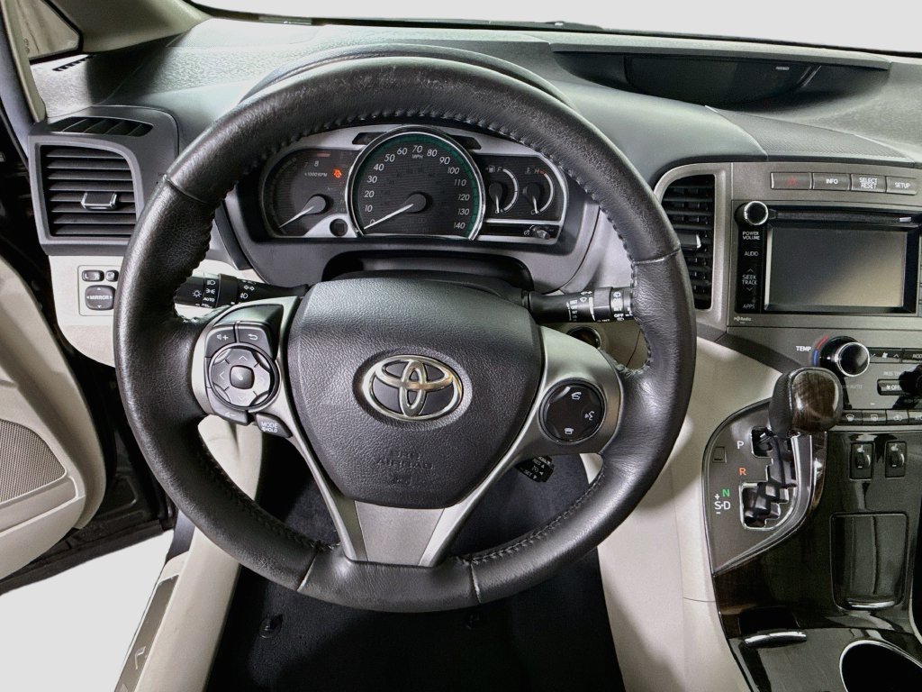 Used 2014 Toyota Venza XLE AWD/4WD image 19