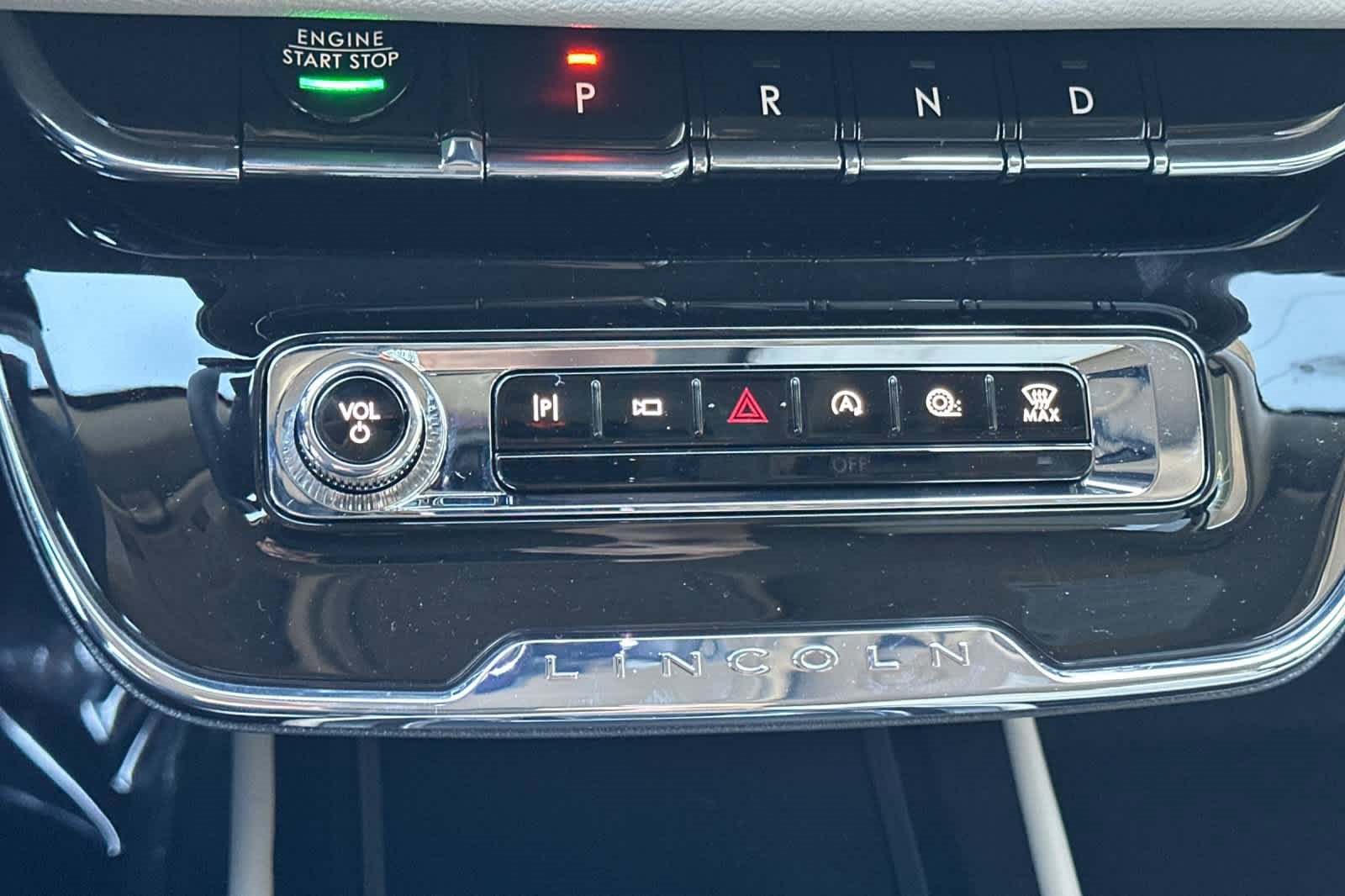 Used 2025 Lincoln Corsair Premiere w/ Equipment Group 101A image 22