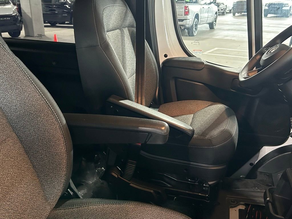 Used 2023 RAM ProMaster 2500 image 23