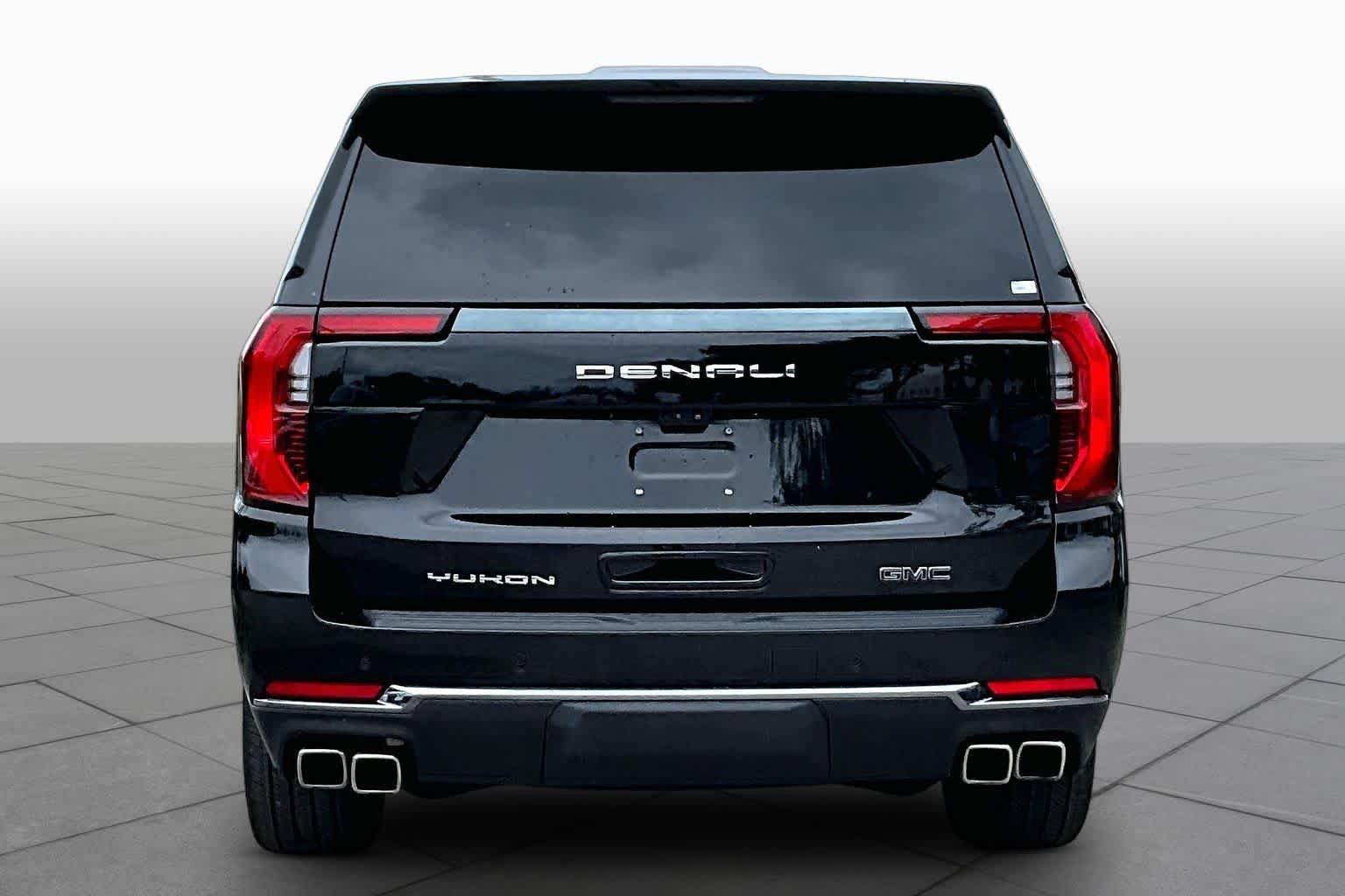 Used 2025 GMC Yukon Denali Ultimate AWD/4WD image 5