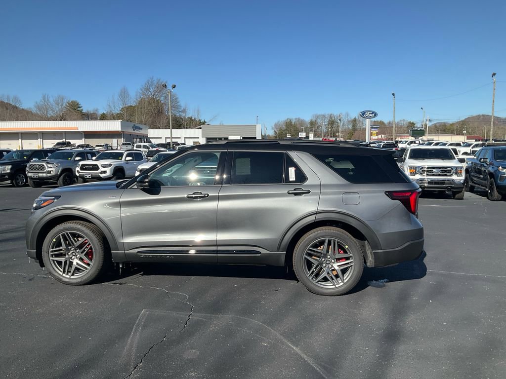 New 2026 Ford Explorer ST-Line w/ ST-Line Street Pack image 8