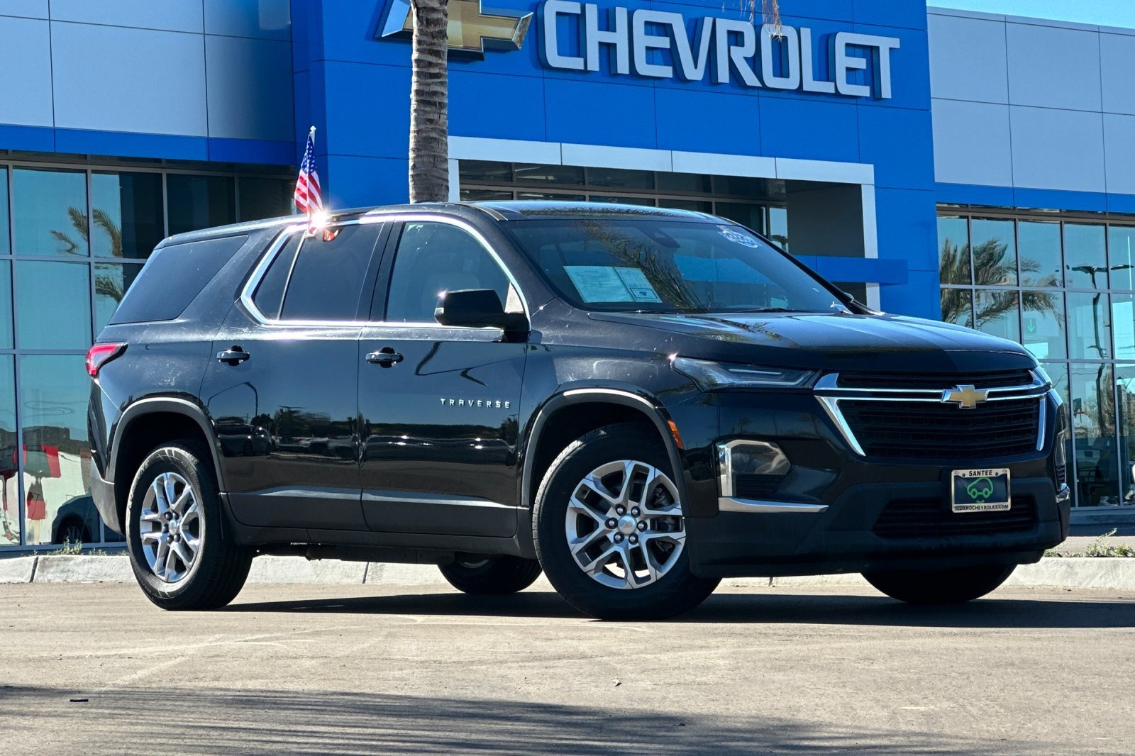 Certified 2023 Chevrolet Traverse LS w/ LPO, Cargo Package image 2