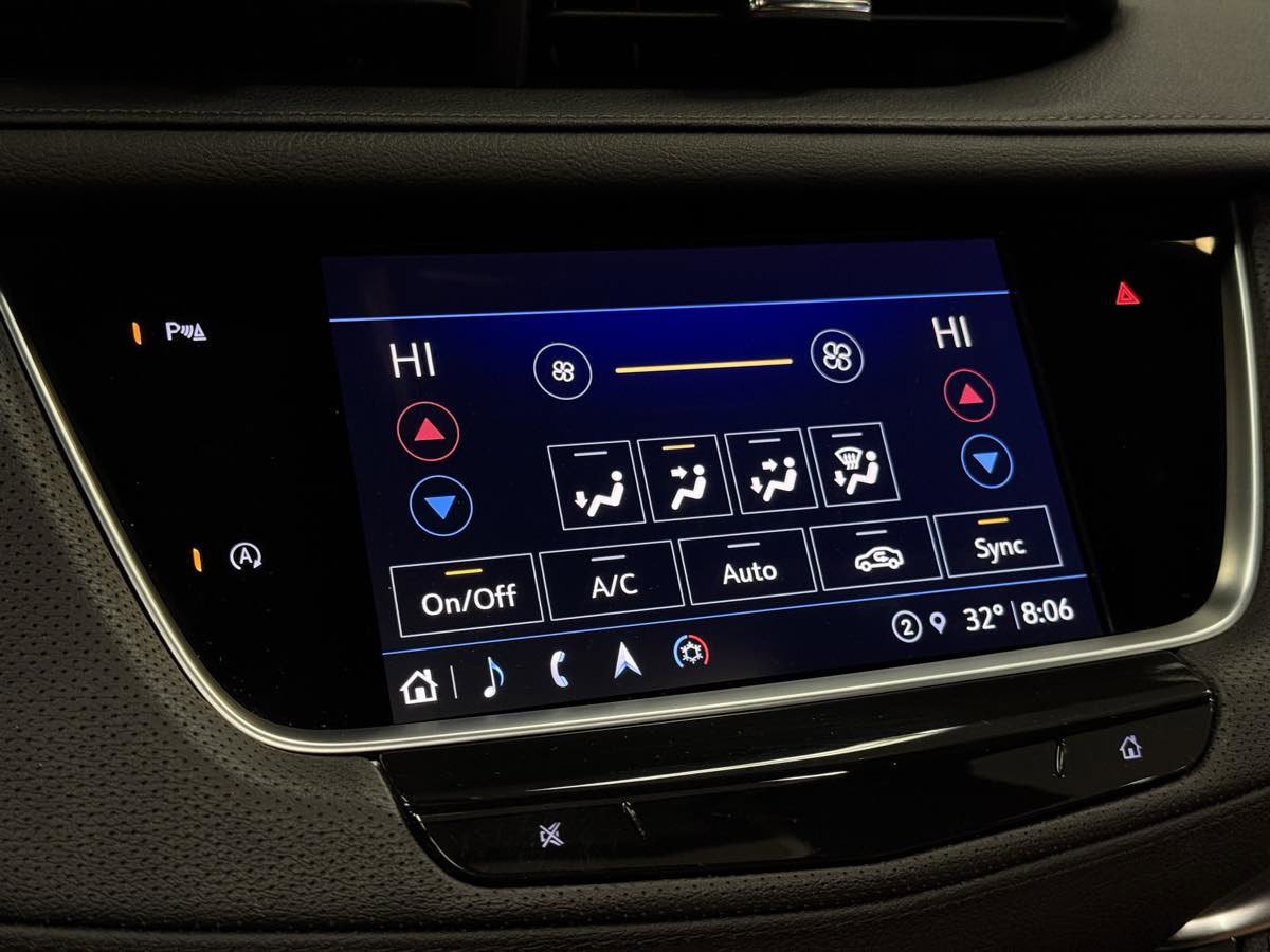 Used 2022 Cadillac XT5 Premium Luxury w/ LPO, Floor Liner Package image 40