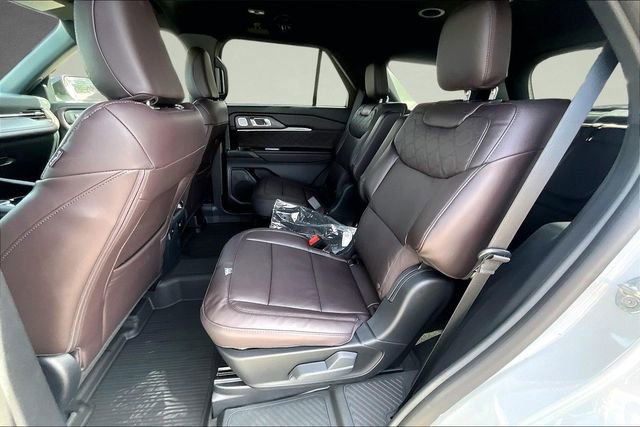 New 2026 Ford Explorer Platinum w/ LUX Leather Package image 9