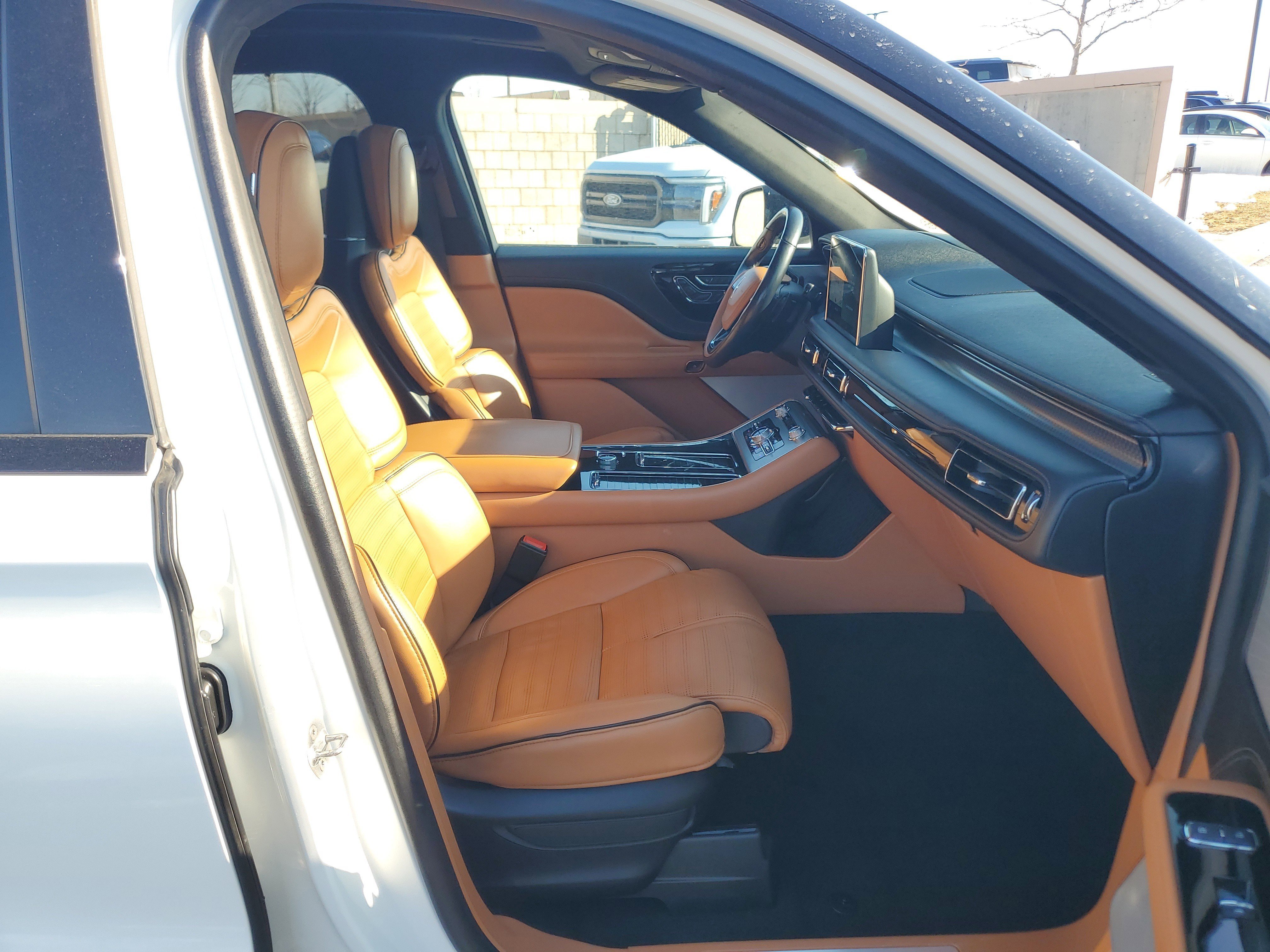 Used 2023 Lincoln Aviator Black Label image 9