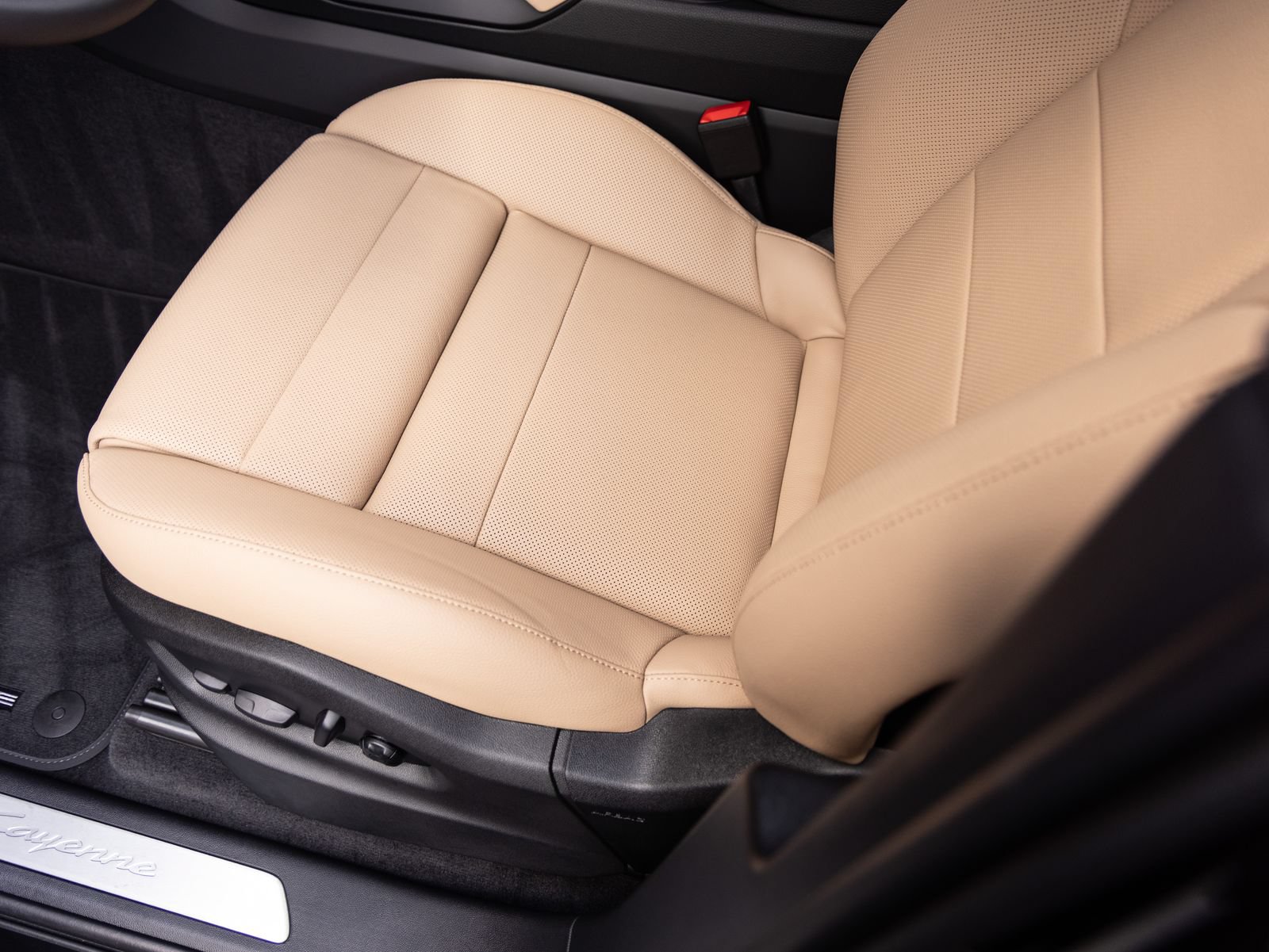 New 2026 Porsche Cayenne AWD/4WD image 22