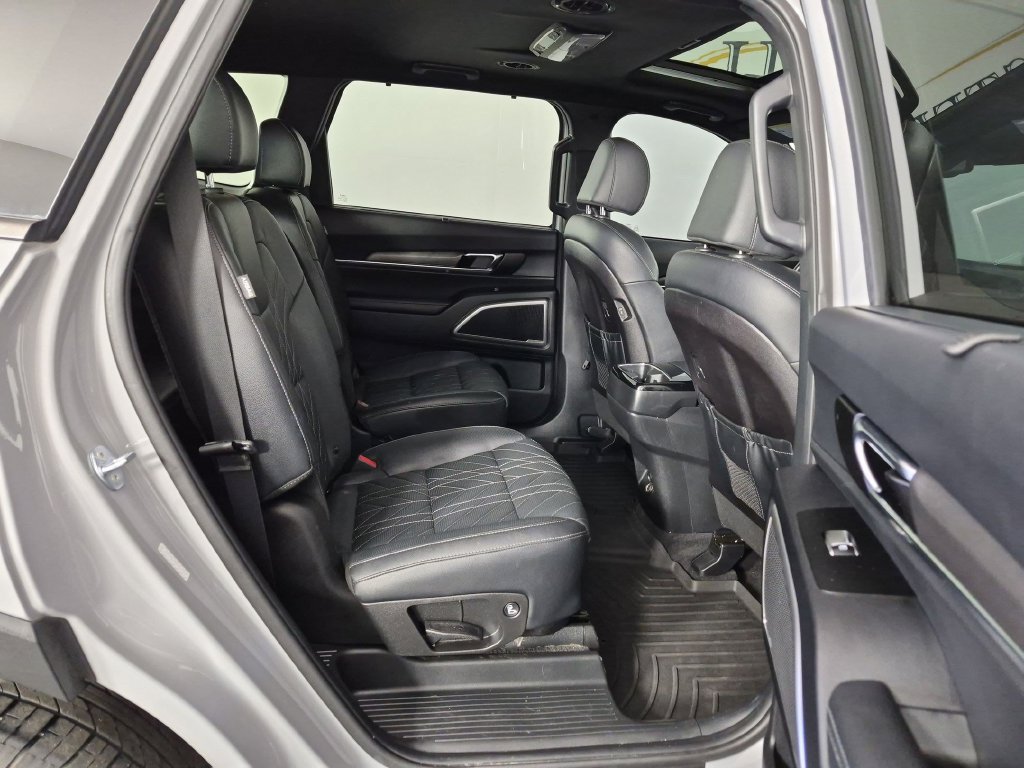 Used 2023 Kia Telluride EX X-Line AWD/4WD image 35