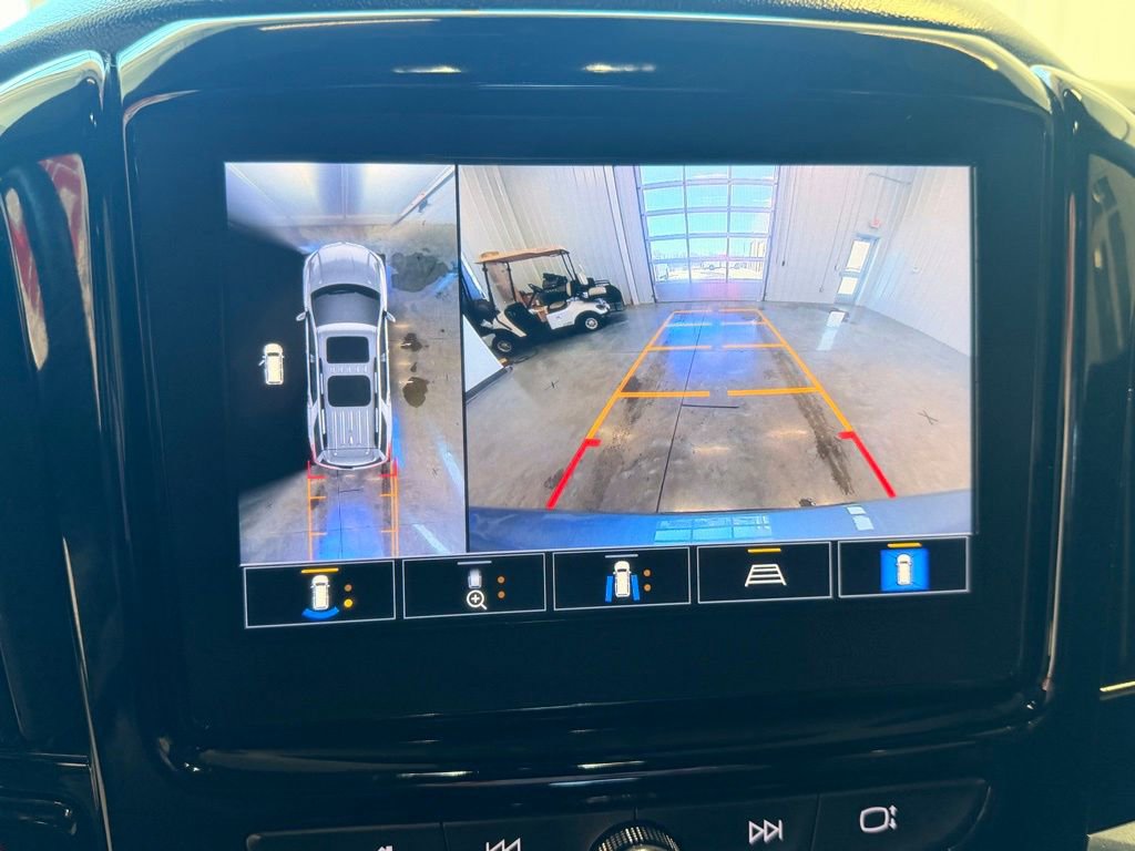 Used 2023 Chevrolet Traverse RS w/ LPO, Floor Liner Package image 32