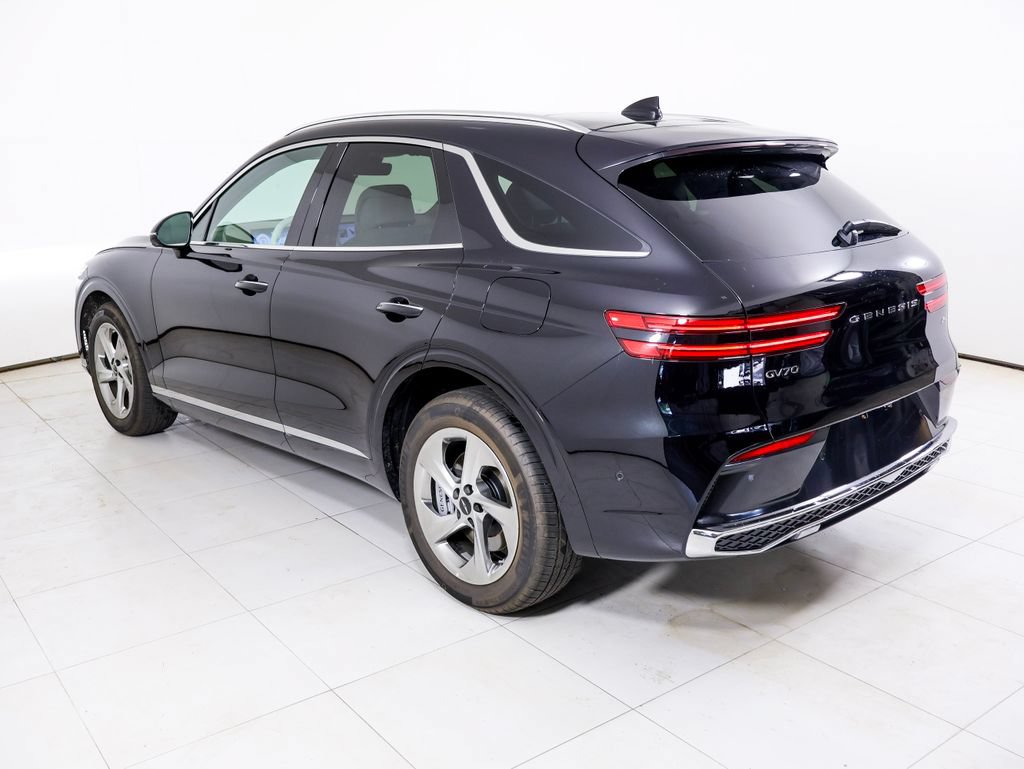 Used 2026 Genesis GV70 2.5T Advanced AWD/4WD image 3