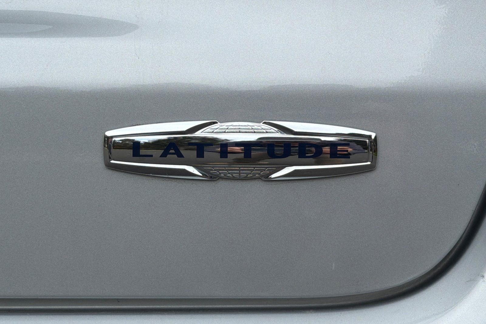 Used 2024 Jeep Compass Latitude image 26