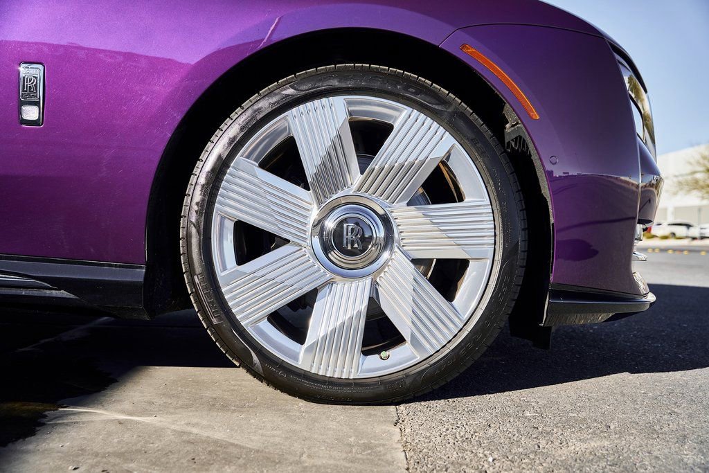Used 2024 Rolls-Royce Spectre w/ Spectre Launch Package image 13