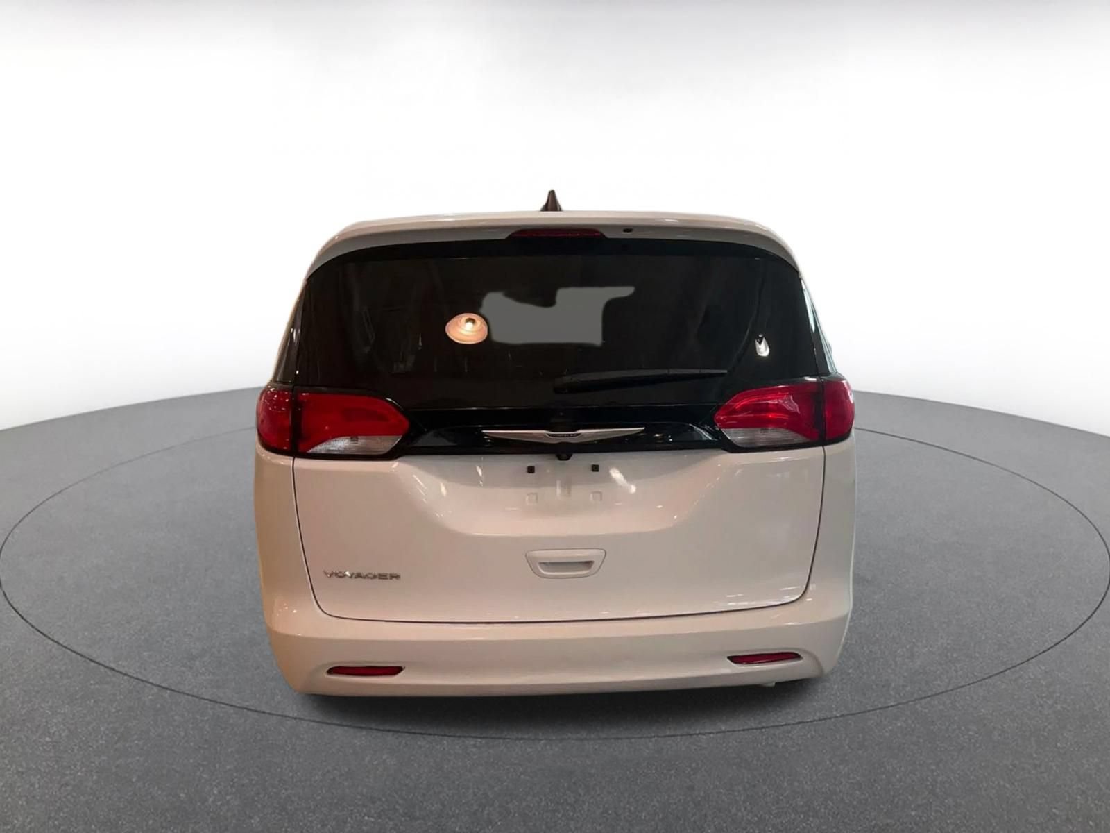 Used 2024 Chrysler Voyager LX FWD image 12