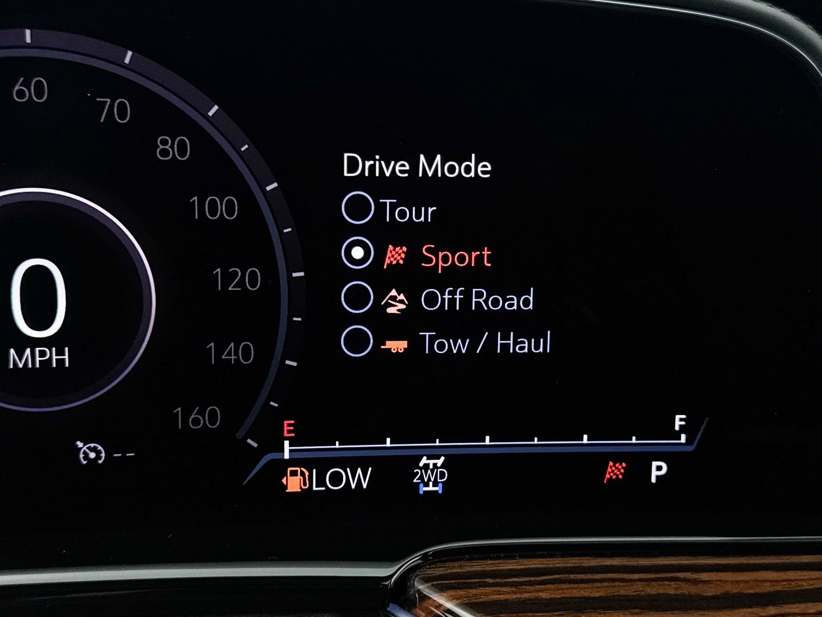 Used 2021 Cadillac Escalade ESV Premium Luxury AWD/4WD image 12