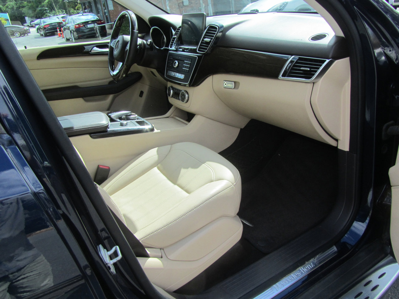Used 2016 Mercedes-Benz GLE 350 w/ Premium Package image 21