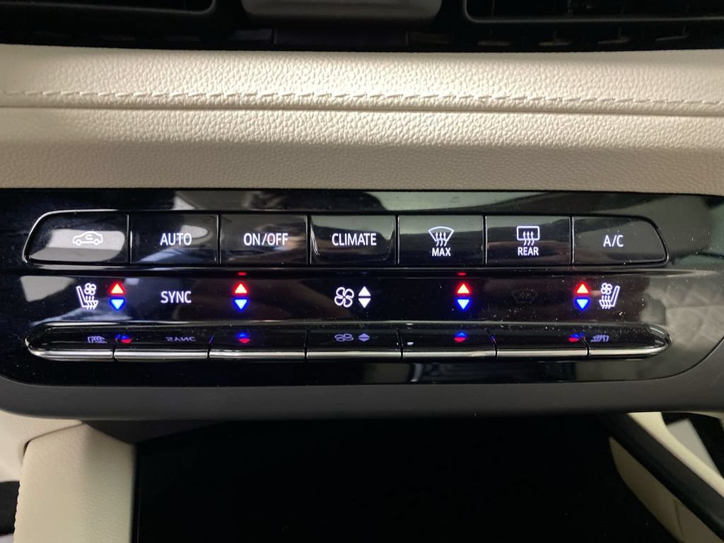 Certified 2023 Buick Envision Avenir AWD/4WD image 18