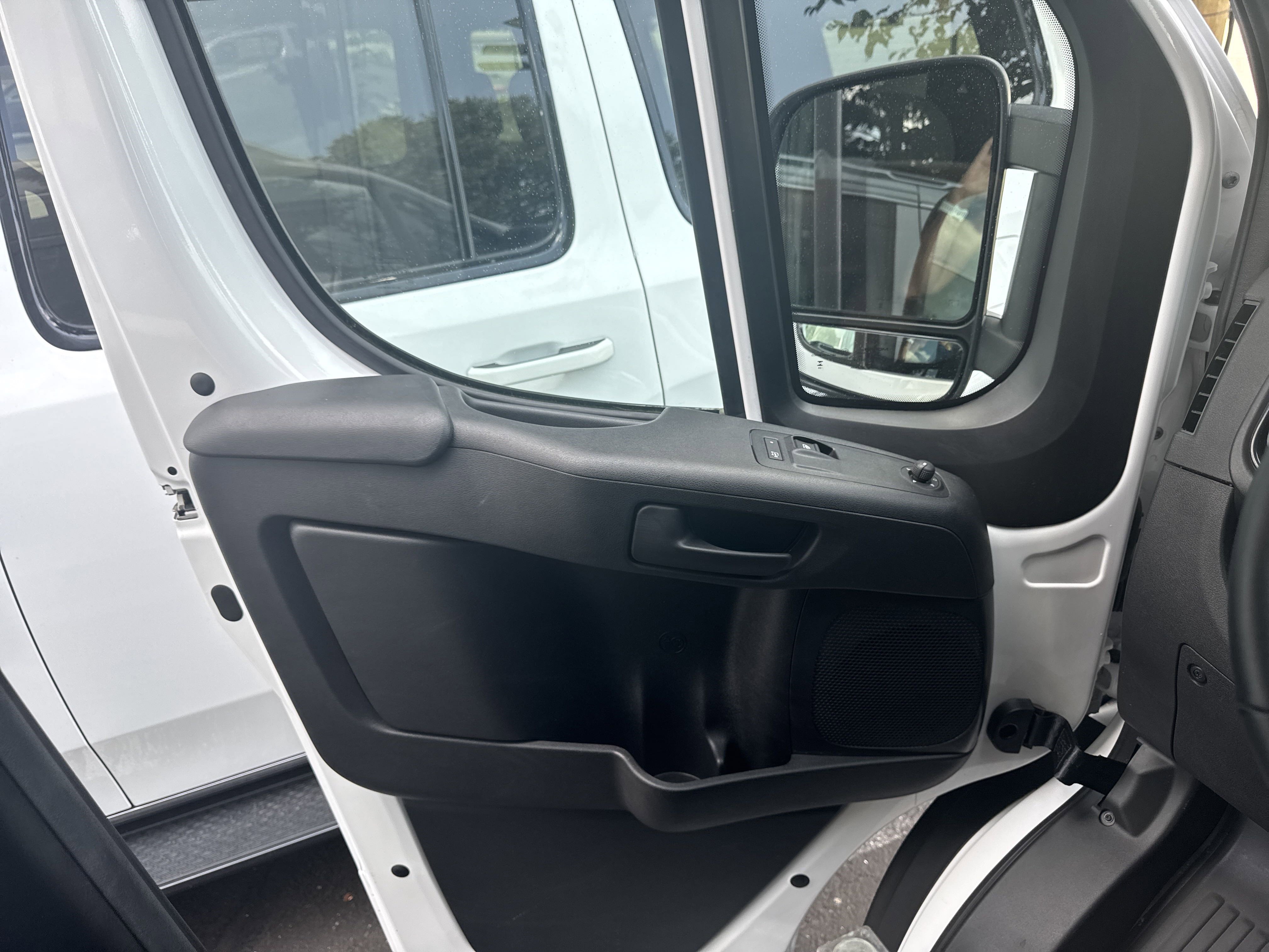 Used 2024 RAM ProMaster 3500 w/ Delivery Van Package image 33