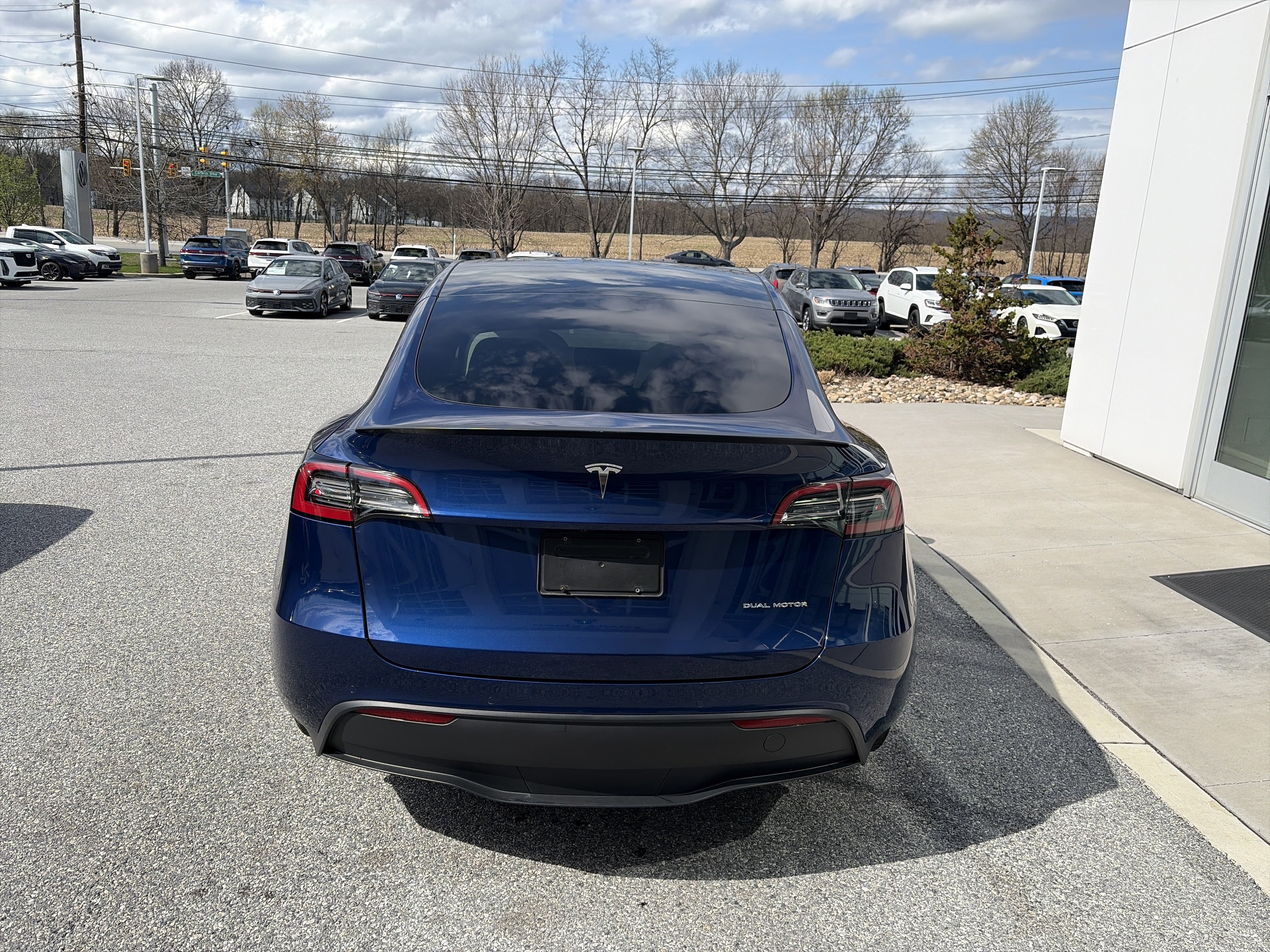 Used 2022 Tesla Model Y Long Range image 5